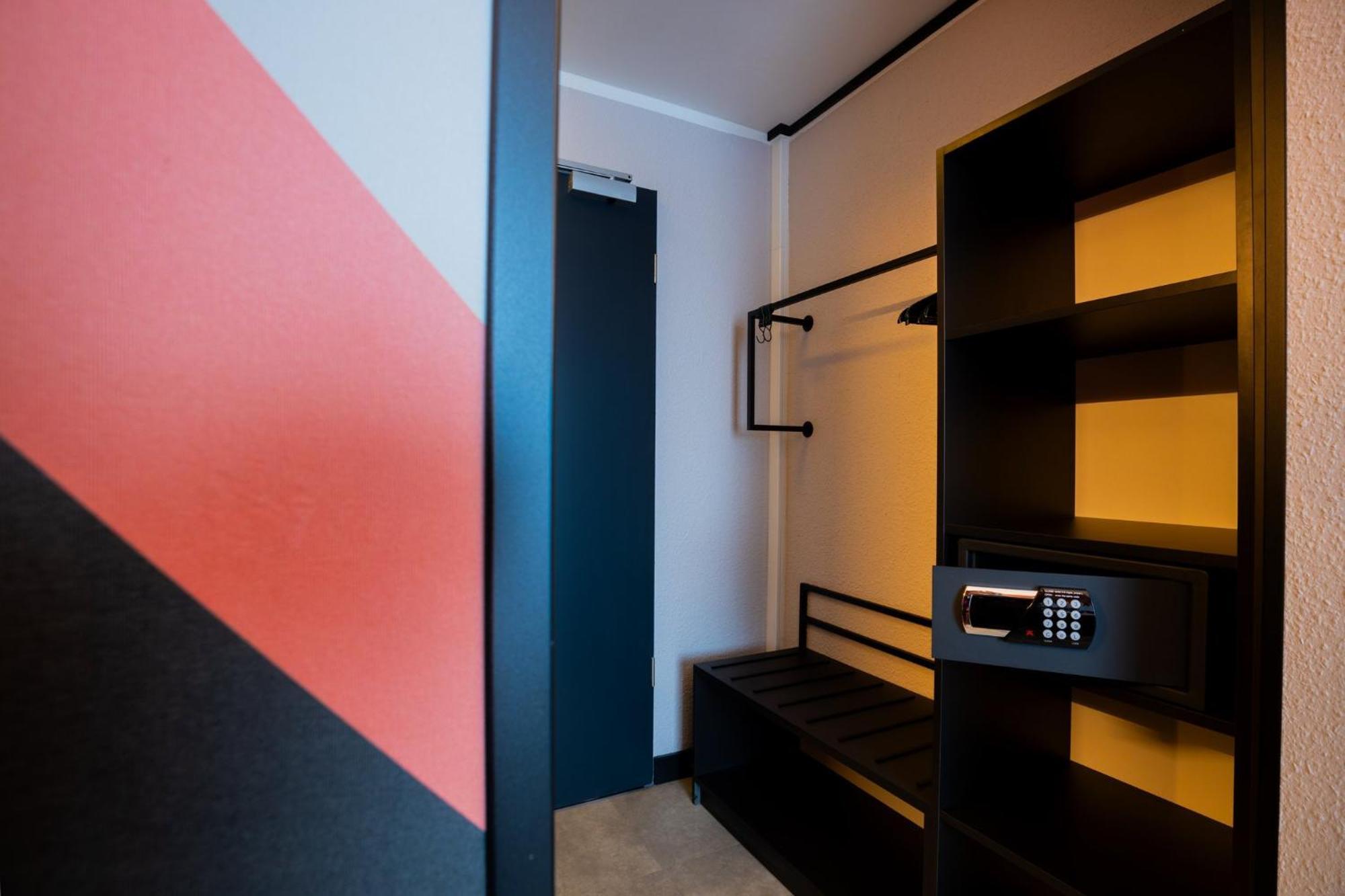 โนวุม โฮเทล โซลิงเงินซิตี้ Hotel โซลิงเงน ภายนอก รูปภาพ