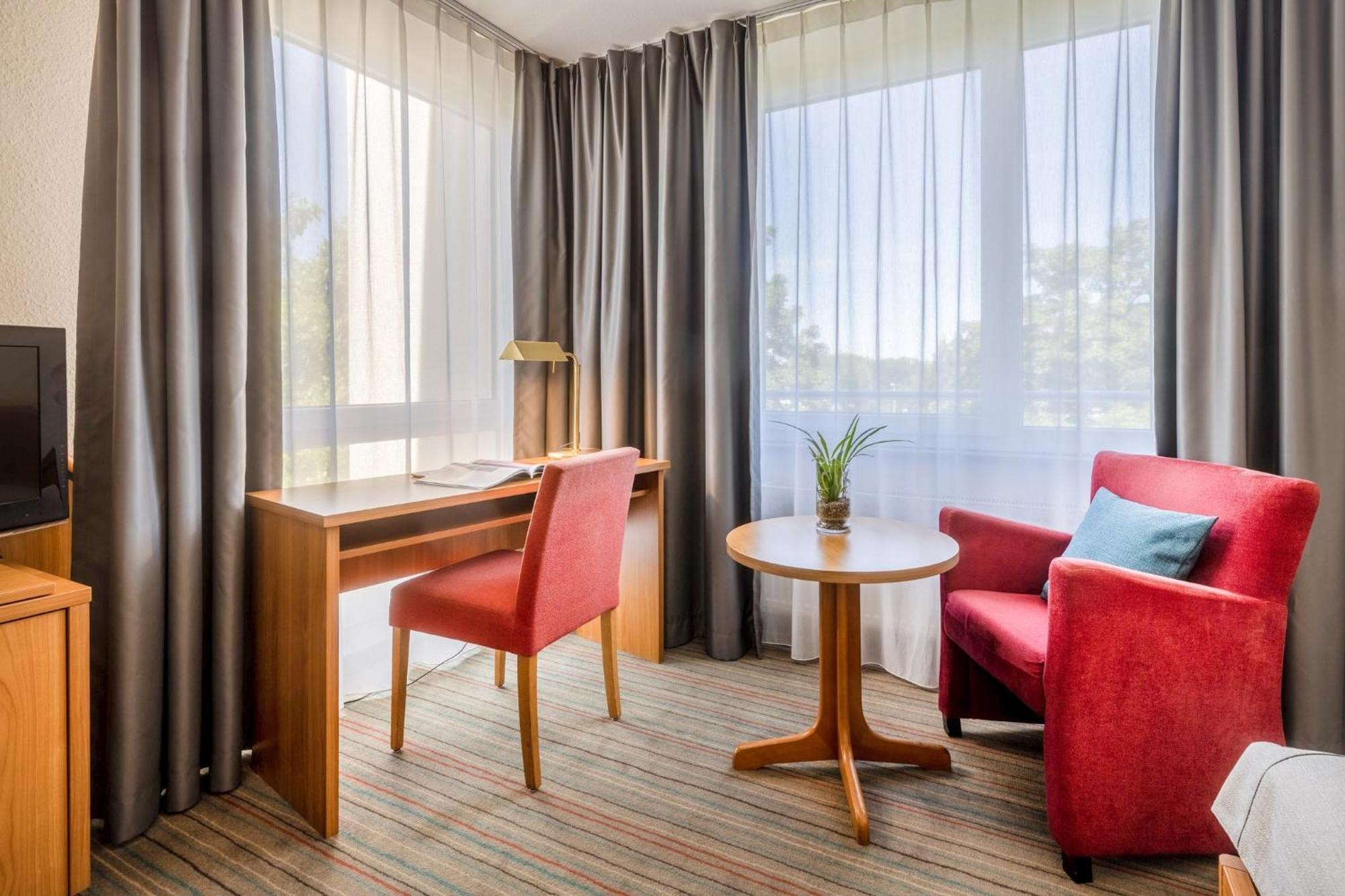 โนวุม โฮเทล โซลิงเงินซิตี้ Hotel โซลิงเงน ภายนอก รูปภาพ