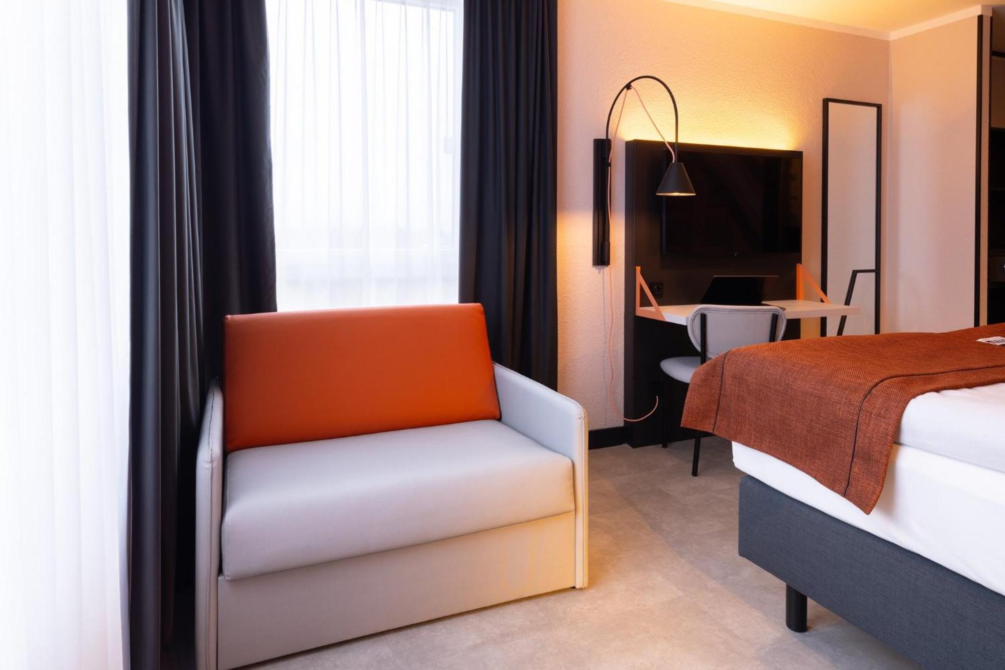 โนวุม โฮเทล โซลิงเงินซิตี้ Hotel โซลิงเงน ภายนอก รูปภาพ